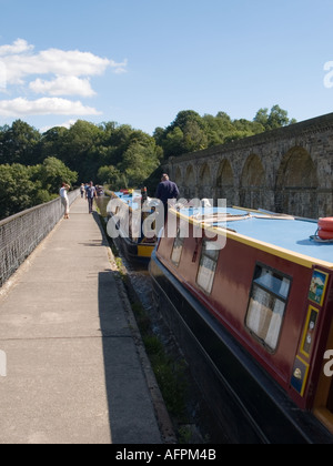 SHROPSHIRE UNION CANAL Llangollen Zweig Narrowboats in England entlang Chirk Aquädukt Chirk North Wales UK Stockfoto