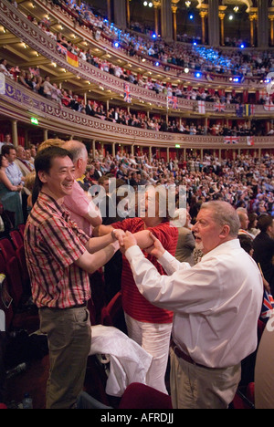 Last Night of the Proms. Royal Albert Hall South Kensington London UK Henry Wood Promenadenkonzerte HOMER SYKES Stockfoto