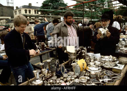 New Caledonian Market, Bermondsey Square Antiques Market südöstlich von London. Friday Market Traders 1990er UK HOMER SYKES Stockfoto