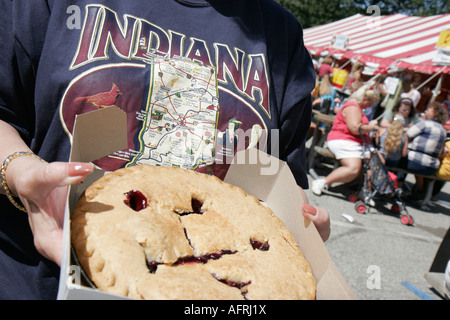 Indiana Marshall County, Plymouth, Marshall County Blueberry Festival, Festivalmesse, Kuchen, T-Shirt, IN070901034 Stockfoto