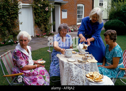 Nachmittagstee UK im Jane Austen s House Chawton Hampshire England 1990s UK HOMER SYKES Stockfoto