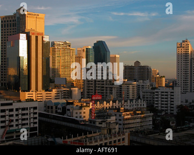 Stadtzentrum skyline über den Bereich Asoke Bangkok Thailand gesehen Stockfoto