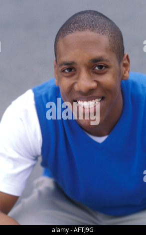 Junger Mann lachen Stockfoto