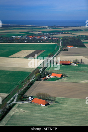 Niederlande Veere Bauernhäuser auf Feld Antenne Stockfoto