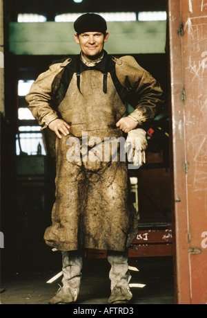 Schwerindustrie, ganz Danubius Werft Budapest, Ungarn um 1990. Werftarbeiter. 1990er Jahre HOMER SYKES Stockfoto