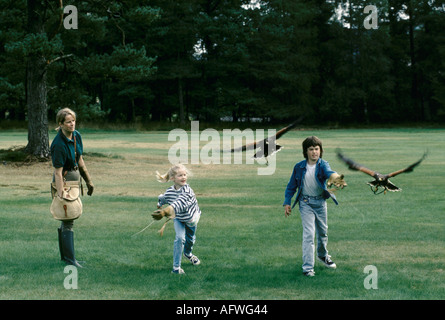 British School of Falconry in Gleneagles Schottland. Emma Ford lehrt Falconry 1990s UK HOMER SYKES Stockfoto