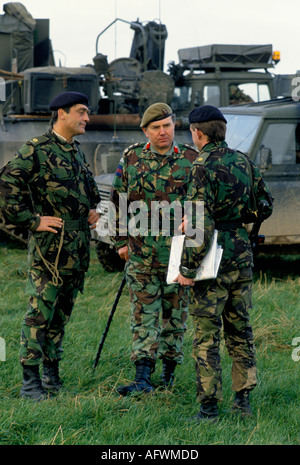 Duke of Westminster der 6. Herzog, Salisbury Plain am Wochenende übt mit der Territorialarmee auf Wiltshire UK 1990er HOMER SYKES Stockfoto