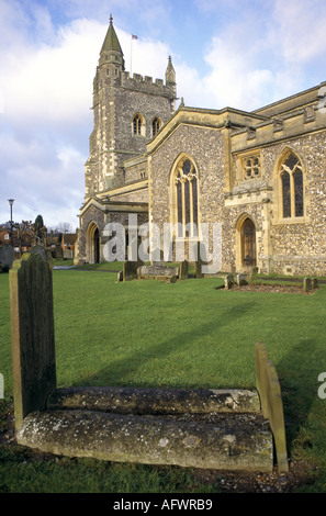 Amersham, Buckinghamshire, England 1995. Marienkirche und Friedhof. Stockfoto