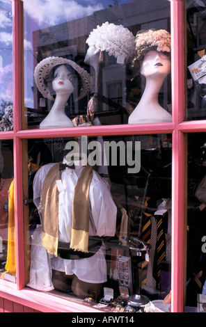 Schaufenster Portobello Road Second Hand Kleidung zum Verkauf. Notting Hill, West london 1990er Jahre 1999 Vereinigtes Königreich England HOMER SYKES Stockfoto