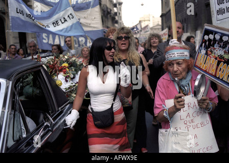 Wirtschaftskrise in Buenos Aires Argentinien Südamerika 2002. 2000 s HOMER SYKES Stockfoto