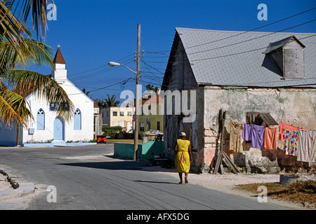 Blick auf die Stadt von Tarpum Bay auf der Insel Eleuthera Bahamas Stockfoto