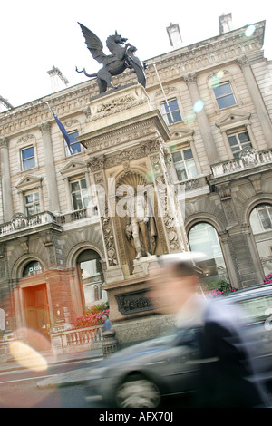 Die Temple Bar Drachenstatue außerhalb der königlichen Gerichte der Justiz-London Stockfoto