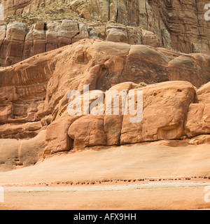 Roten Sandsteinfelsen, Lake Powell in Utah Stockfoto