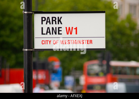 Straßenschild der Park Lane in London England Stockfoto