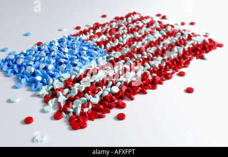 Mehrere Pillen bilden die Flagge der USA Stockfoto