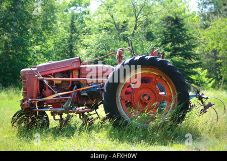 eine alte internationale Mccormick Deering Farmall h Traktor Washington Island Tür Grafschaft Wisconsin Usa Stockfoto