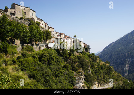 Entfernten Hügel Dorf von Bairols in den Alpes Maritimes, Provence, Frankreich Stockfoto