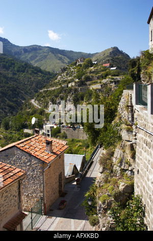 Entfernten Hügel Dorf Bairols, Alpes Maritimes, Frankreich Stockfoto