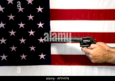 Revolver Pistole US Flag Freiheit durch Kraft Stockfoto