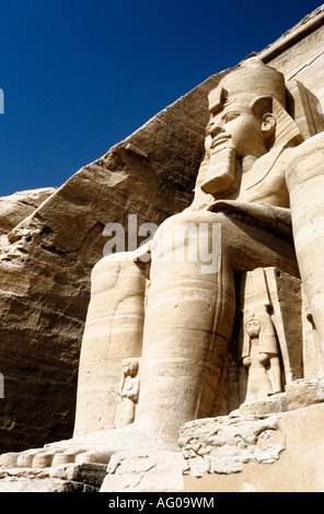 Nahaufnahme der Figur im großen Tempel von Ramses II, Abu Simbel, Ägypten Stockfoto