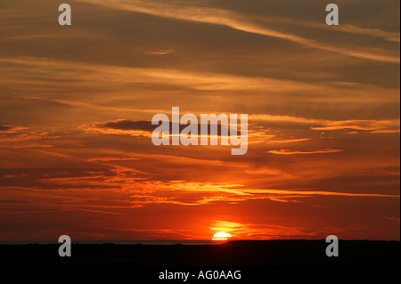 Sonnenuntergang über Titchwell Sümpfe, Norfolk Küste North, East Anglia UK Stockfoto