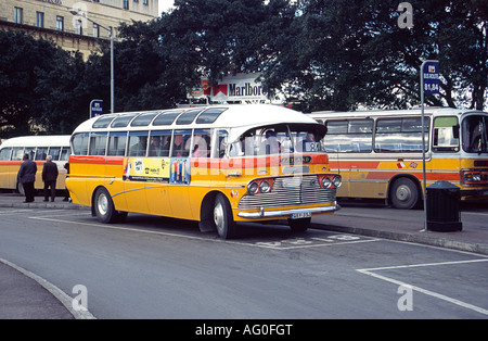 Eine maltesische Passagierbus in der Busbahnhof, Valletta, Malta Stockfoto