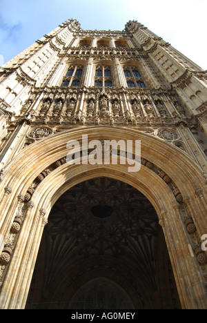 Allgemeine Ansicht der Herrscher Einfahrt in den Houses of Parliament Stockfoto