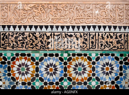 Mosaiken in der Ali Ben Youssef (Bin Yousuf) Medersa in Marrakesch (Marrakech), Marokko Stockfoto