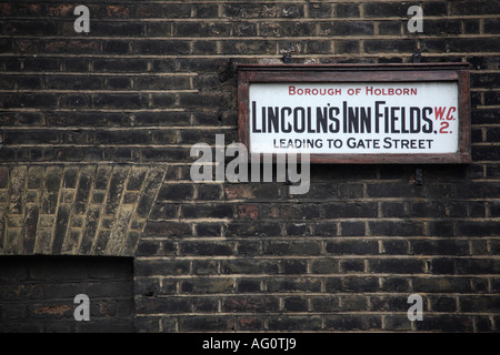 Straßenschild für Lincoln es Inn Fields. Holborn, London, England Stockfoto