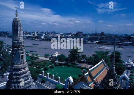 Bangkok Tempel der Morgenröte und Chao Phraya River Stockfoto
