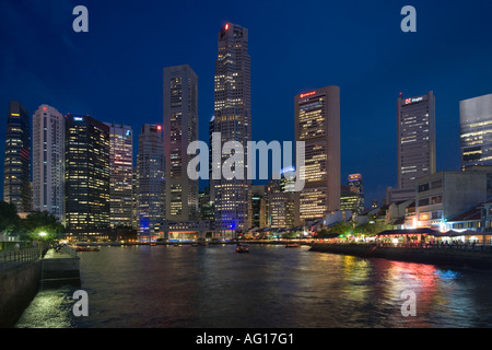 Innenstadt von Singapur betrachtet aus Boat Quay Stockfoto