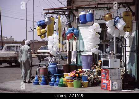 Libyen-Stadt von Sabah Alltag Straße beherbergt Geschäfte Stockfoto