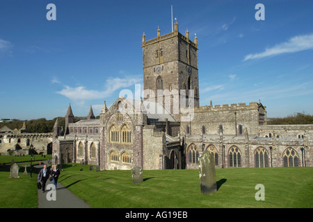 St. Davids Kathedrale erbaut auf dem Gelände des Klosters St. Davids 6. Jahrhundert Pembrokeshire West Wales UK Stockfoto