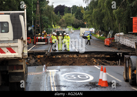 Straßenbrücke in Ludlow weggespült von Überschwemmungen des Flusses Corve in Shropshire, England Stockfoto