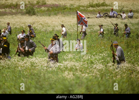 konföderierten Truppen kostenlos während der Schlacht Reenactment Gettysburg, PA Stockfoto