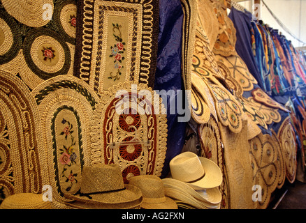 Geflochtenen Hüte und Matten auf dem Display an den Straw Market in Nassau Bahamas Stockfoto