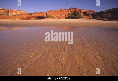 Sandstein-Formationen am Strand von Almagreira Peniche Portugal Stockfoto