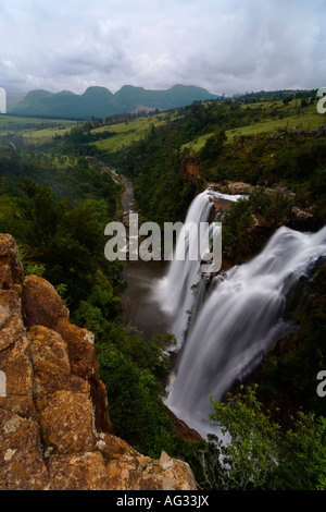 Die kaskadierende Lisbon Falls in der Ukhahlamba Drakensberg Nationalpark Südafrika Stockfoto