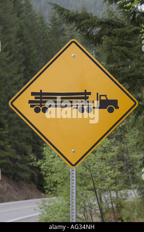 Kanadische Logging Truck Warnschild Stockfoto