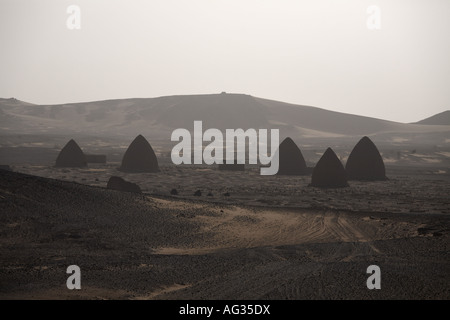 Bienenstock Gräber auf dem Friedhof von Old Dongola, Sudan Stockfoto