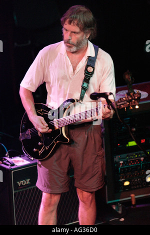 Bob Weir früher der Grateful Dead spielt mit seiner Band Ratdog in Cardiff Wales UK Stockfoto