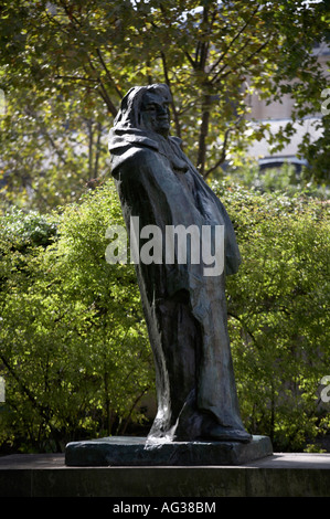 Statue von Balzac von Rodin im Rodin-Museum Paris Frankreich Stockfoto