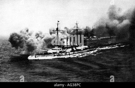 Ereignisse, Erster Weltkrieg/erster Weltkrieg, Kriegsführung der Marine, Schlacht von Jütland 31.5.1916 - 1.6.1916, deutscher Battlecruiser SMS 'Derfflinger' feuert eine Breitseite, Stockfoto