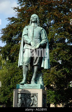 Statue von John Bunyan St.-Peter-Straße Bedford England Stockfoto