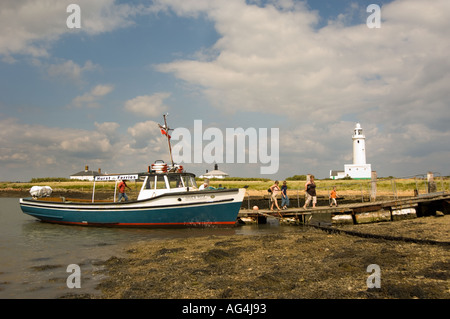 Fähre von Keyhaven nach Hurst Burg zugewandten Ende eine Schindel, spucken, die 1 erstreckt sich 5 Meilen in den Solent aus Mi Stockfoto