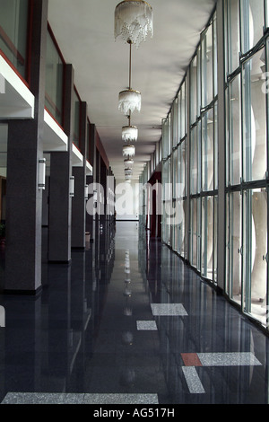 Ein Flur in den Palast der Wiedervereinigung, Ho CHi Min City (offiziell Saigon) dieses Gebäude war der ehemalige US-Botschaft und war der Aufstellungsort Stockfoto