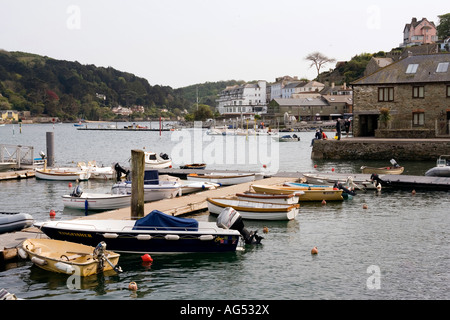 UK-Devon-Rib-Boote vertäut Salcombe Steg Stockfoto