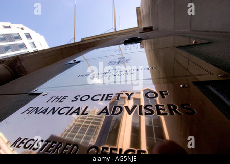 Die Versicherung Halle der Society of Financial Advisors Messing Platte Namensschild Aldermanbury EC2 London Stockfoto