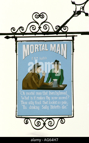 Cumbria Troutbeck Pub unterschreibt die sterblichen Mann Inn Stockfoto