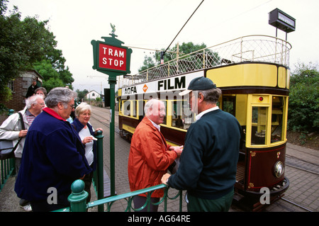 Devon Colyton Seaton Straßenbahn Fahrzeug am Colyton Bahnhof Stockfoto